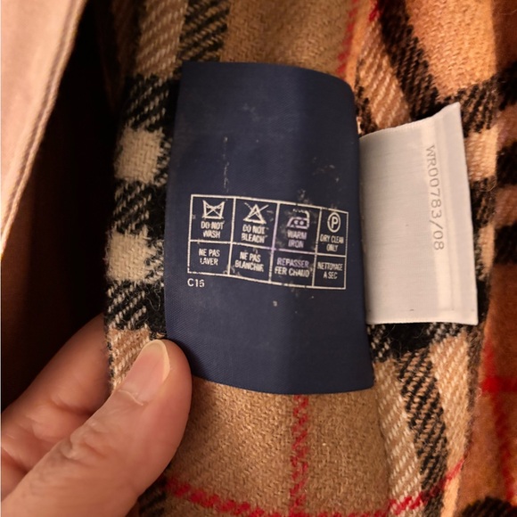 Vintage Burberrys’ trench coat with wool liner - Made in ENGLAND worn <5 times - Picture 10 of 13